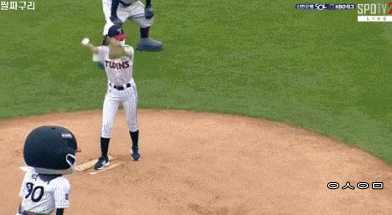 이질감-없이-실제-야구선수같은-연예인-0-이미지