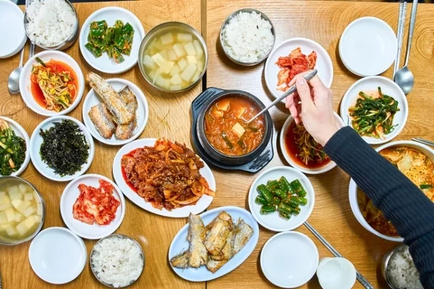 "점심-10분-늘리고,-대신-연차-6일-뺐다"…중소기업-직원-'분통'-0-이미지