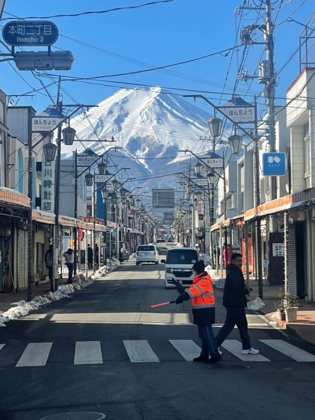 한국인이-실제로-보면-이질감과-압도감-느껴진다는-산.jpg-2-이미지