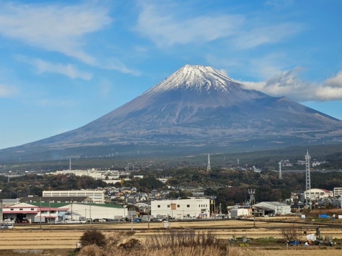 한국인이-실제로-보면-이질감과-압도감-느껴진다는-산.jpg-1-이미지