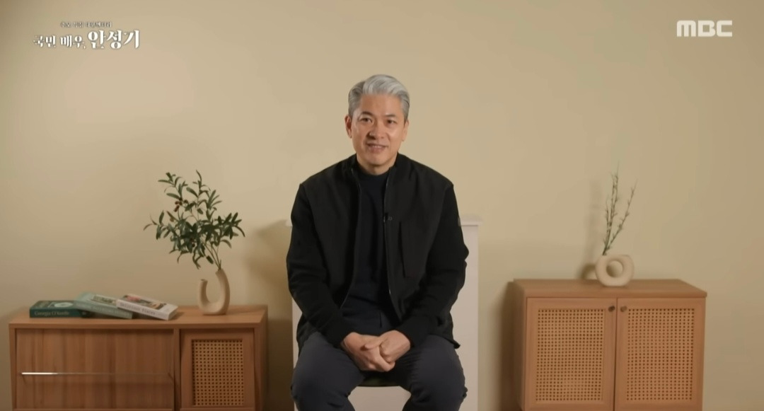 故-안성기-배우-추모-다큐에-백발의-모습으로-나온-배우-김상경-0-이미지