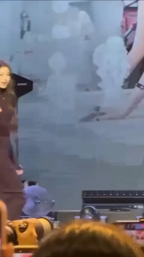 아아-마시며-퇴근하는-장원영-비주얼.jpg-10-이미지