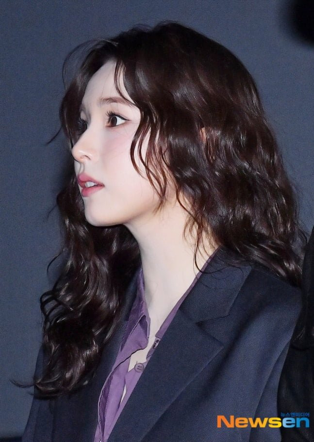 오늘자-신세경-무대인사-0-이미지