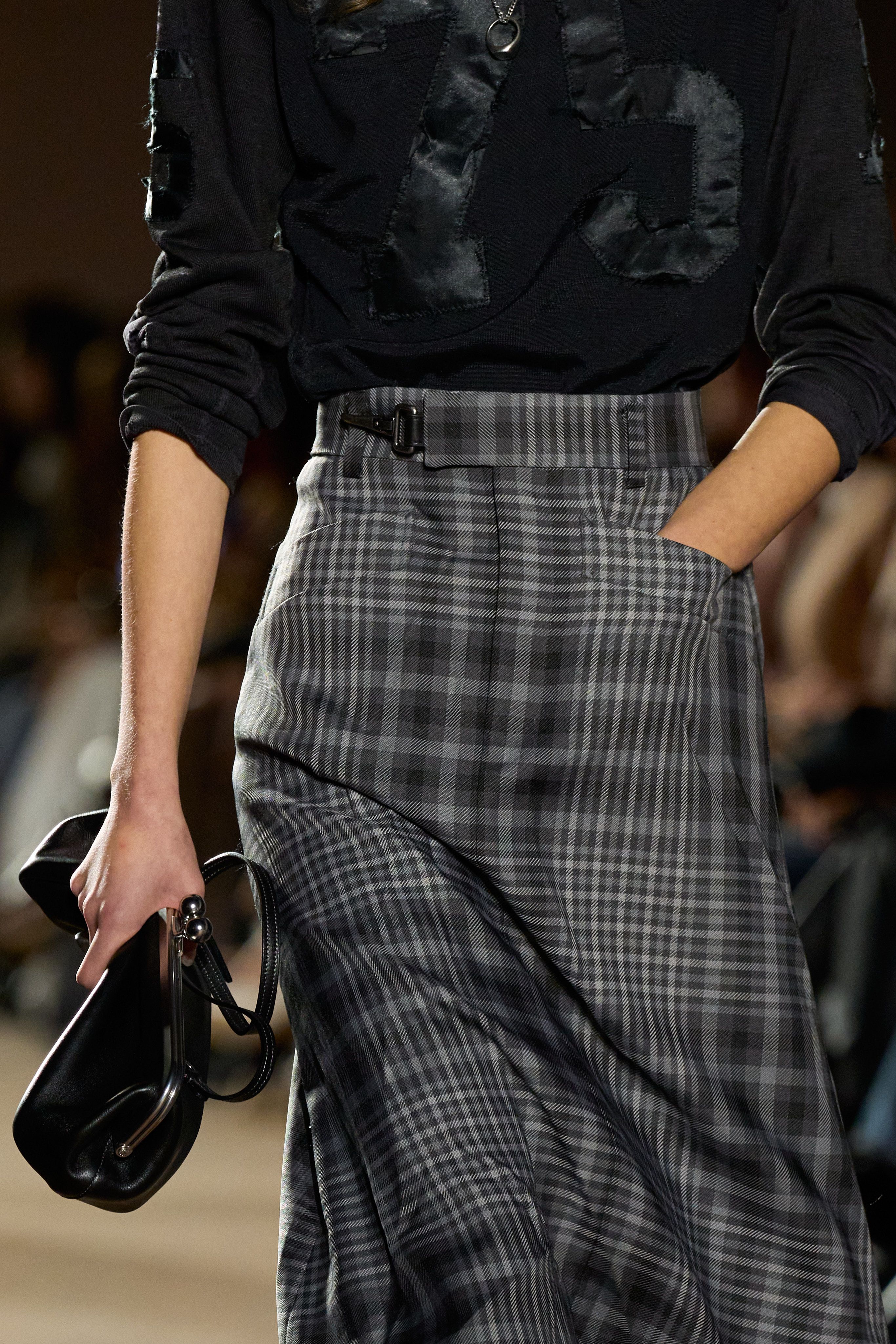 코치가-새로-공개한-가방들-2-이미지