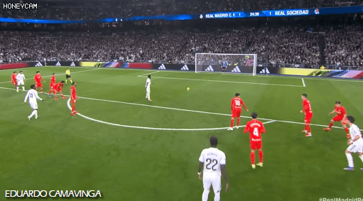 PK-성공률-너무-낮아서-차는-스타일-바꾼-비니시우스.gif-0-이미지