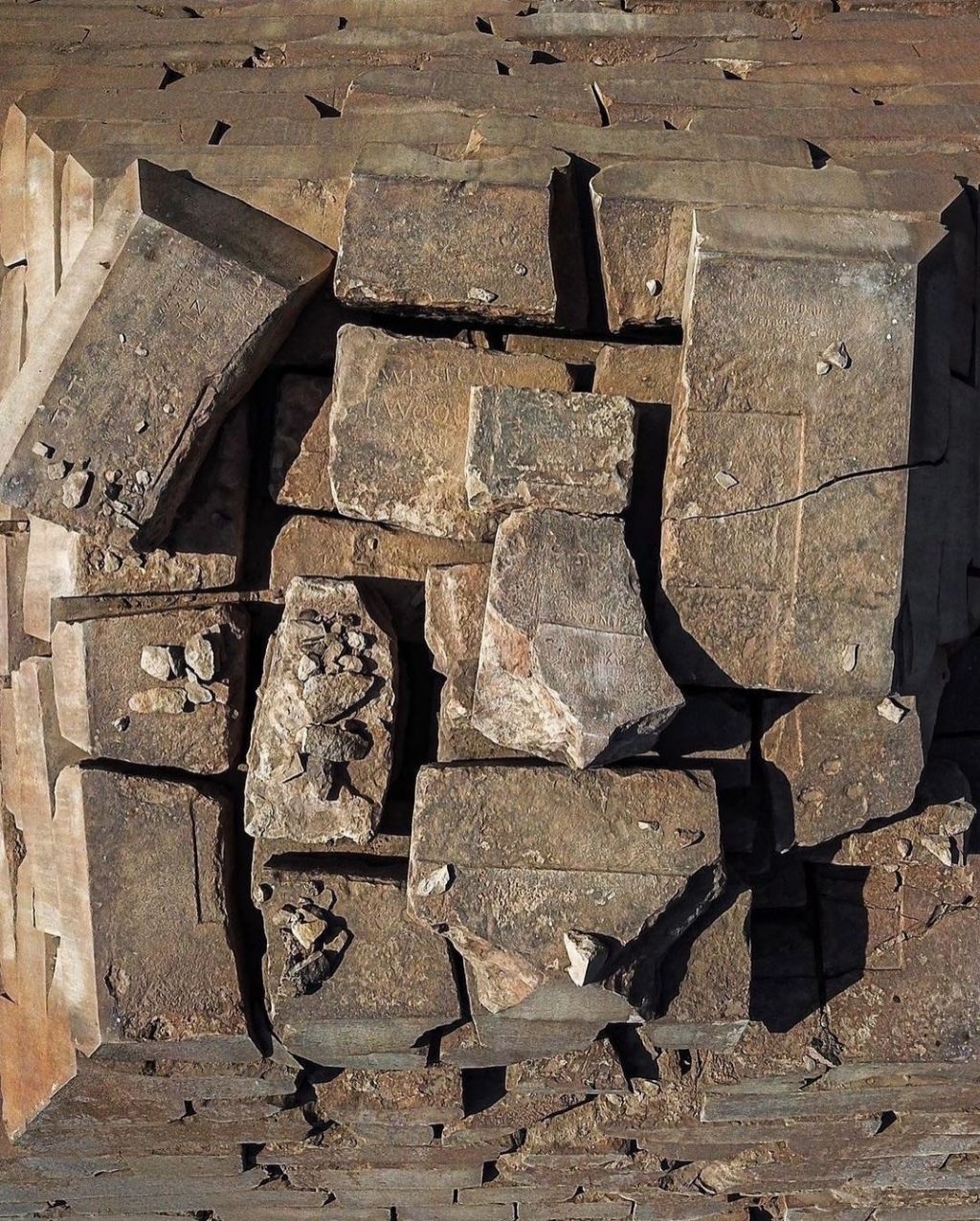 피라미드-꼭대기-6-이미지