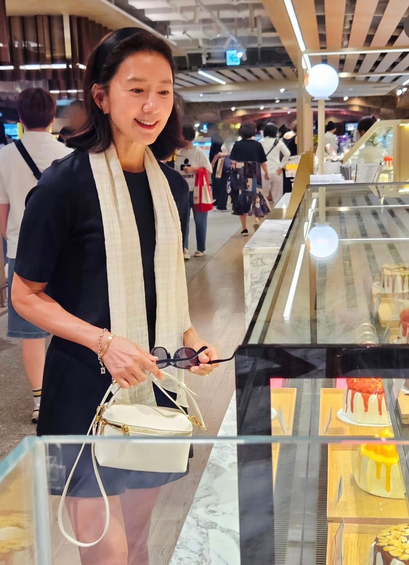 올해-58세라는-배우-김희애-사복-6-이미지