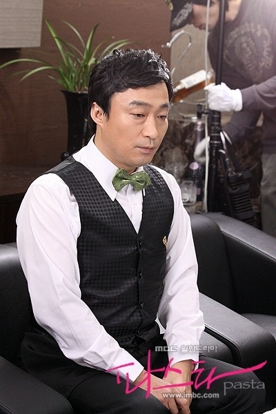 많은-사람들이-이성민을-처음-인식하게-된-작품-2-이미지