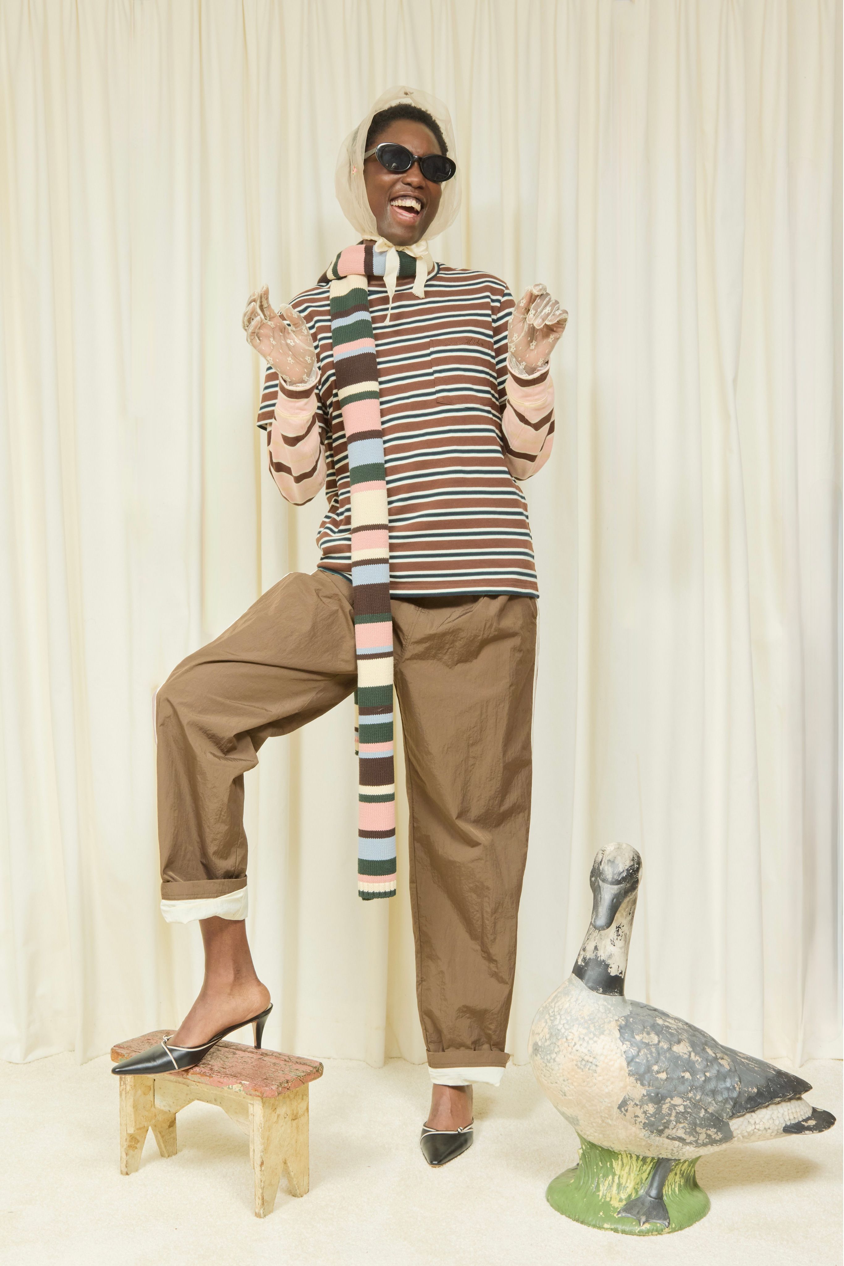 레이스로-키치함을-극대화-했다는-디자이너-20-이미지