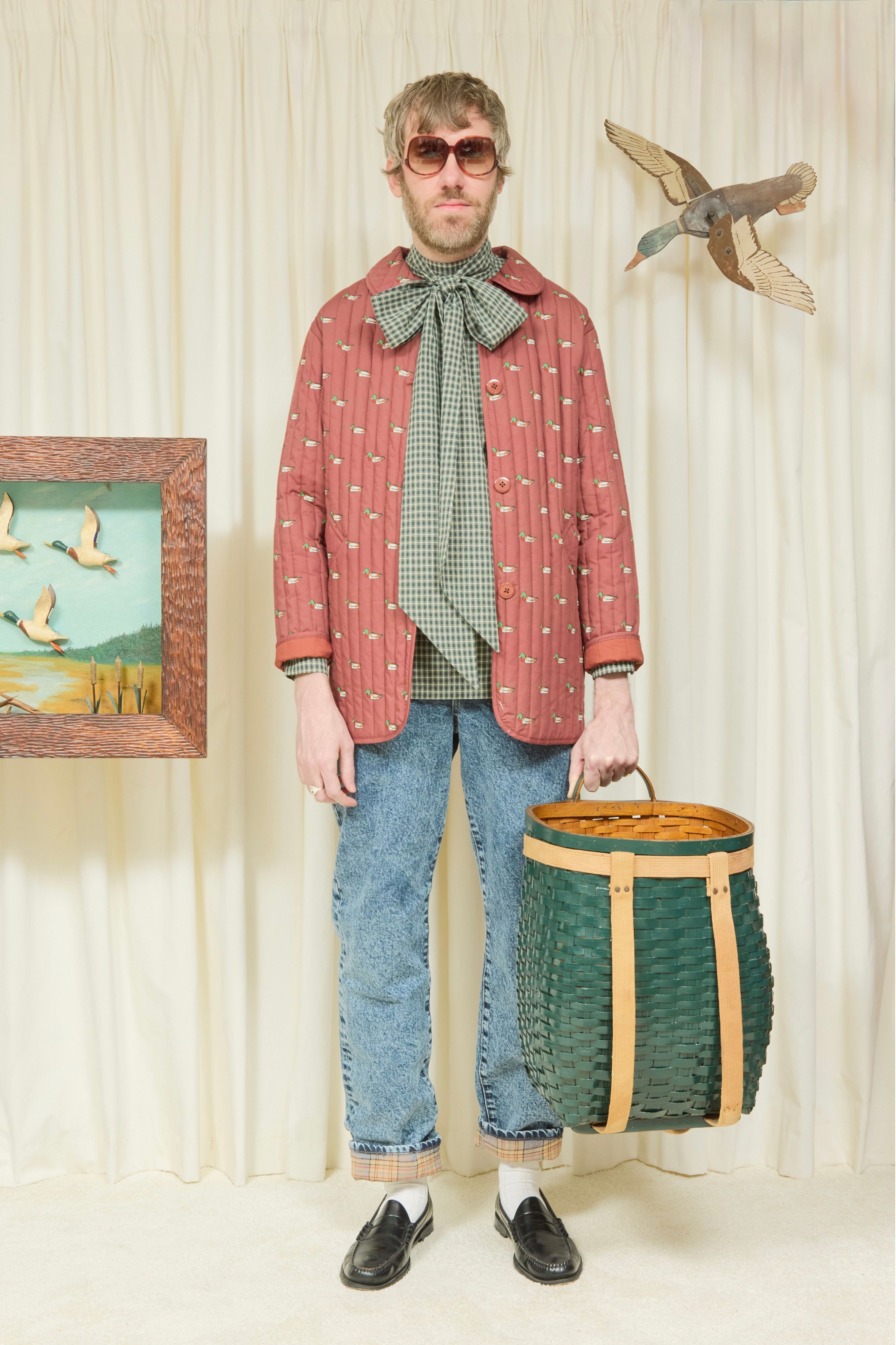 레이스로-키치함을-극대화-했다는-디자이너-32-이미지