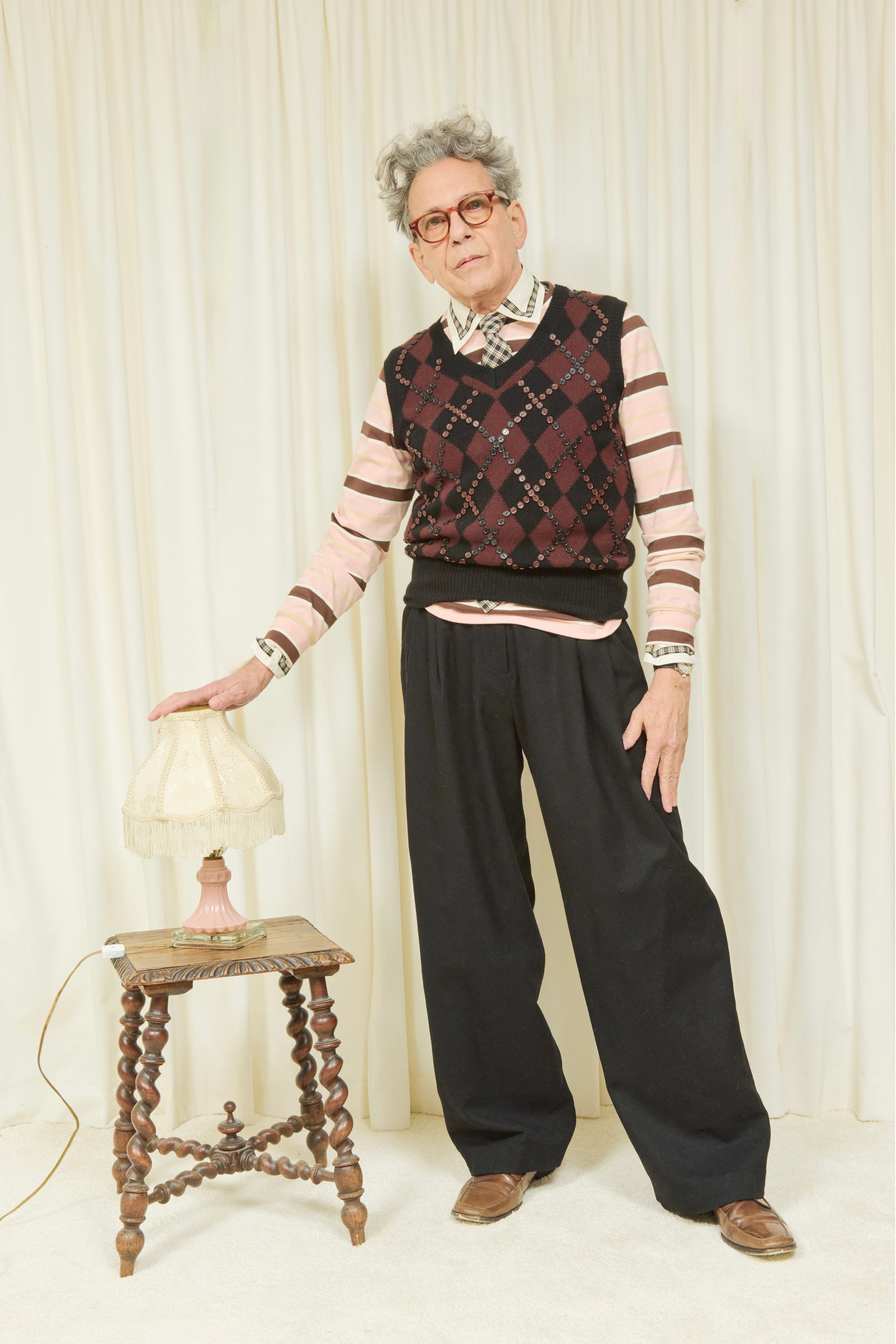 레이스로-키치함을-극대화-했다는-디자이너-35-이미지