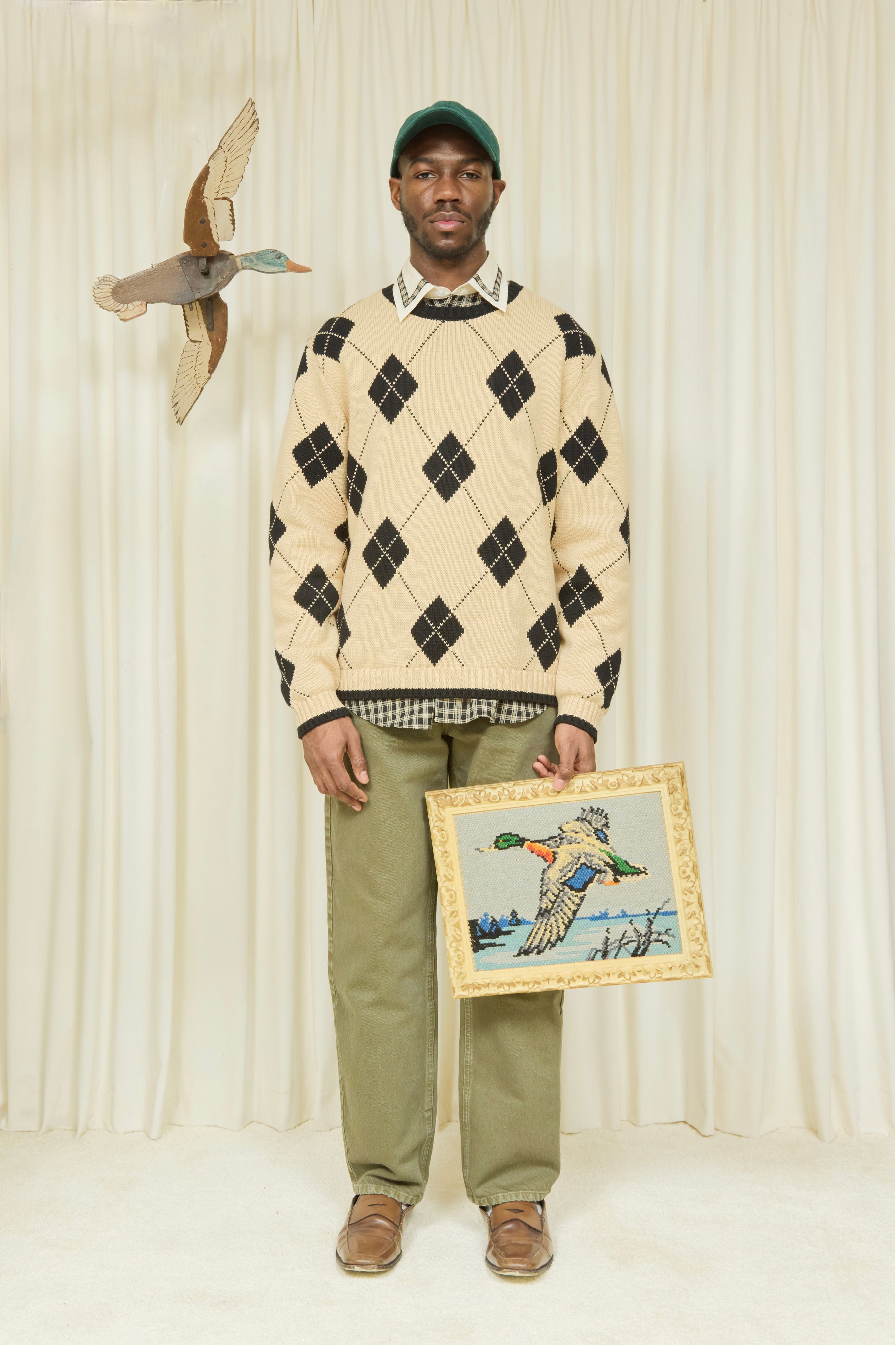 레이스로-키치함을-극대화-했다는-디자이너-7-이미지