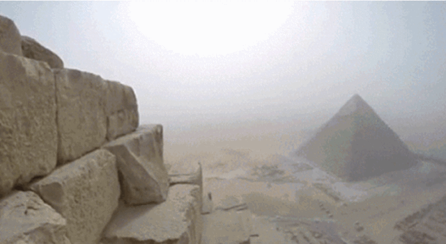 피라미드-꼭대기-7-이미지