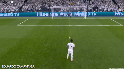 PK-성공률-너무-낮아서-차는-스타일-바꾼-비니시우스.gif-1-이미지