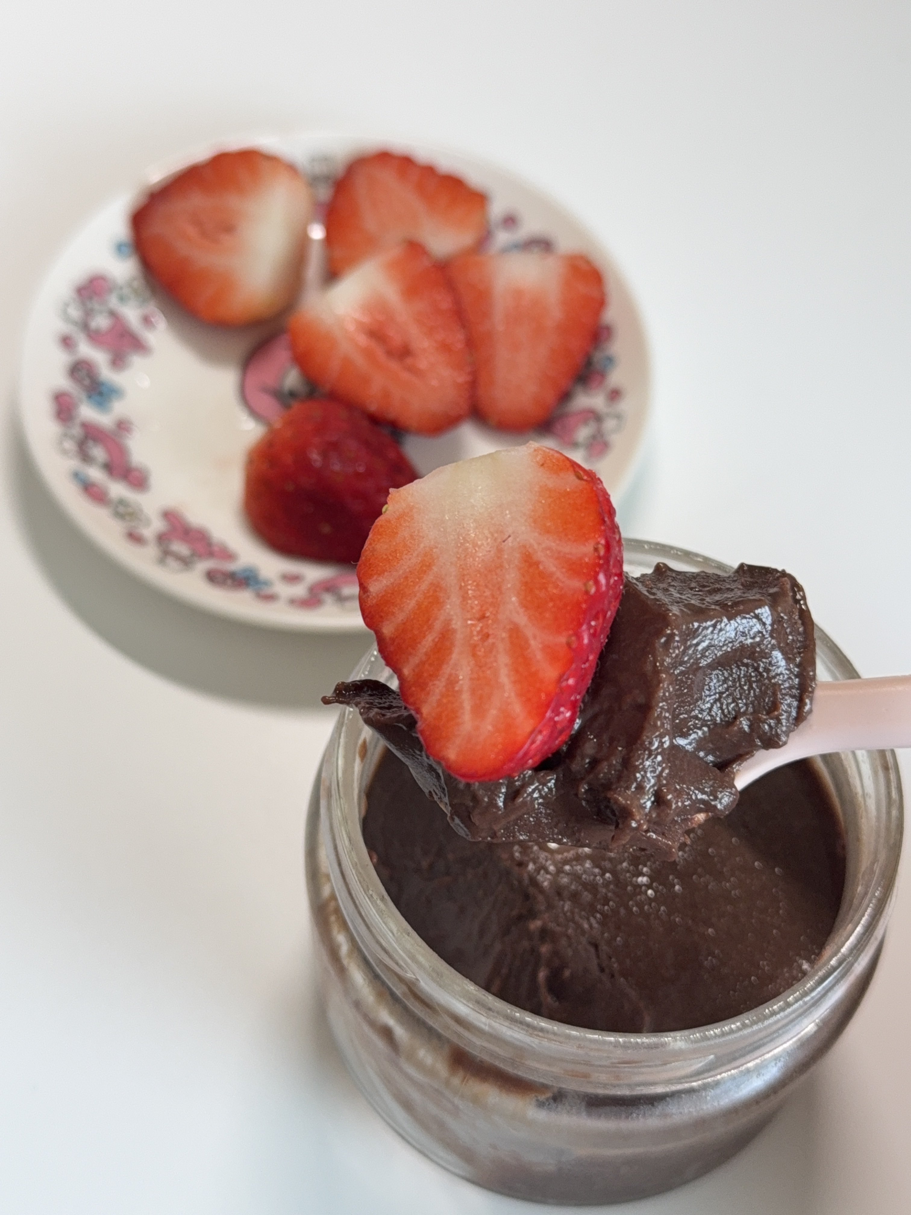 ㄹㅇ-초콜렛이랑-우유만-있으면-되는-초간단-초코무스-알티-타는-중.twt-6-이미지