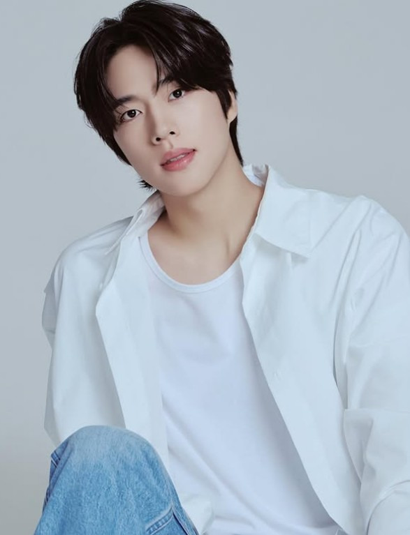 박신혜-입장에서는-레알-애샛기인-알벗-본체-나이-9-이미지