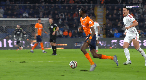 [SüperLig]-오현규,-오늘자-리그-2경기-연속골-및-리그-1호-도움-기록.gif-4-이미지