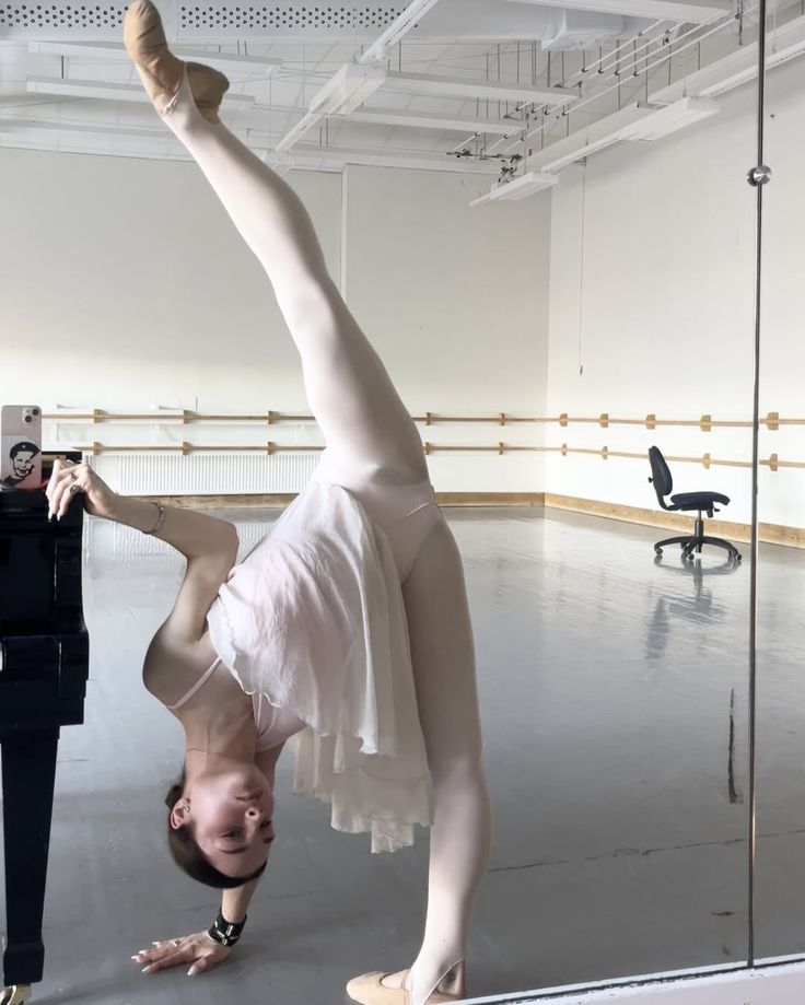 발레-스트레칭-🩰-23-이미지