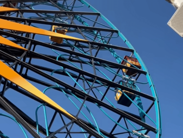 일주일-전에-신규-오픈한-경주월드-어트랙션.gif-1-이미지