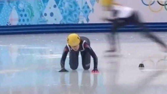 쇼트트랙-선수가-경기-중-넘어지면-드는-생각-2-이미지