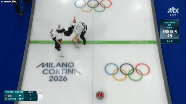 어젯밤-여자-컬링-한일전-김민지-선수-미친-샷-모음.gif-4-이미지