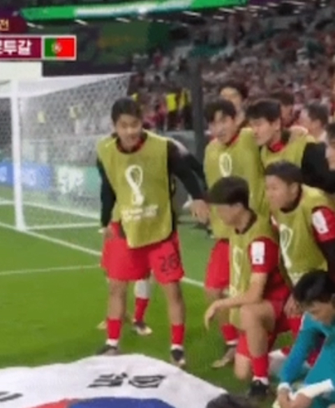 국기-밟는-국가대표-1-이미지