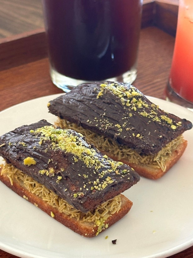 먹짱-한국인들의-두바이-디저트-근황.jpg(최종)-23-이미지