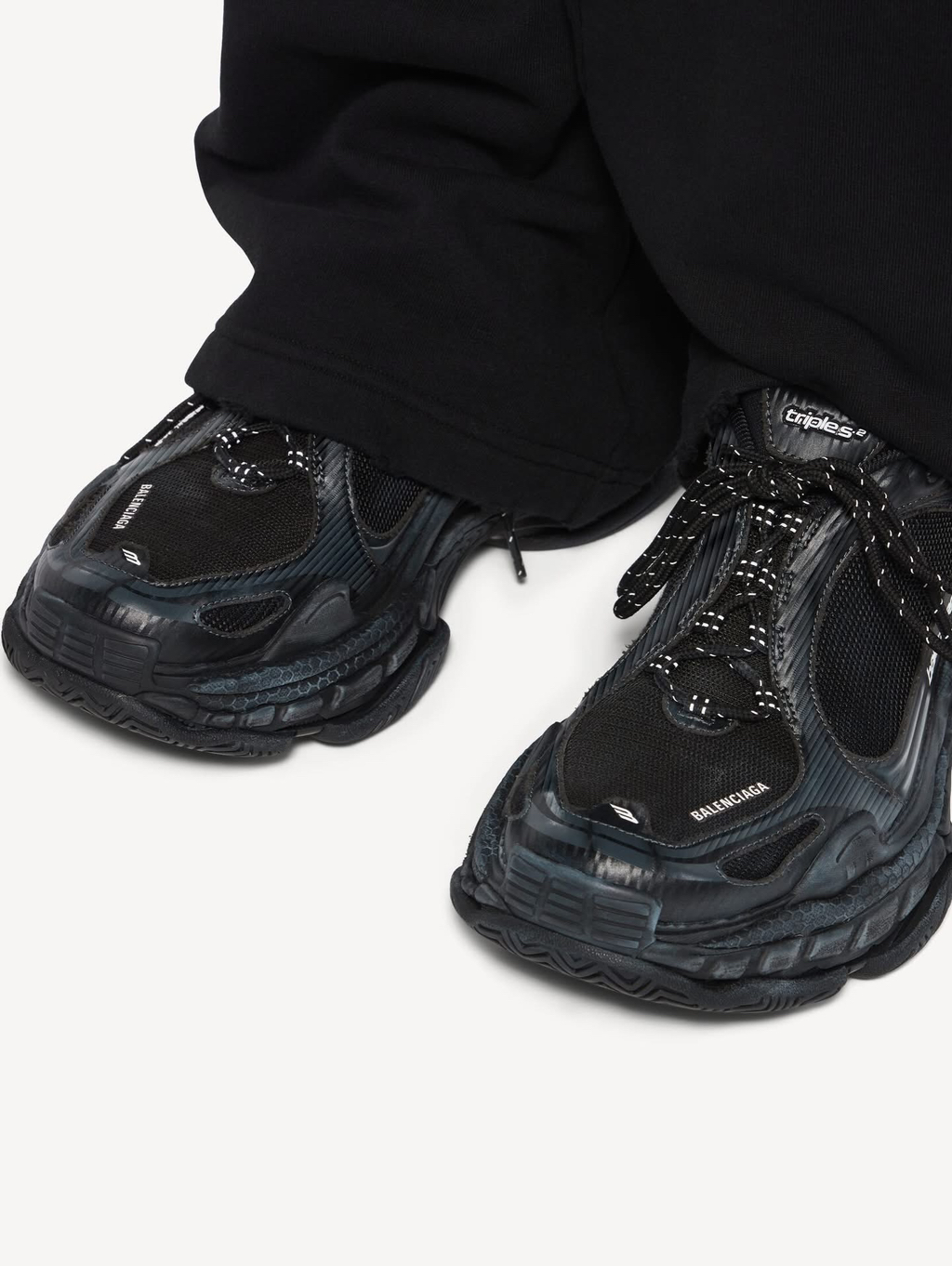 발렌시아가-트리플S2-출시-4-이미지