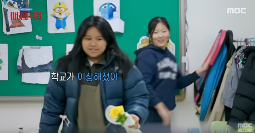 아이들에게-선물-주는-것을-해낸-극-내향인-제니-18-이미지