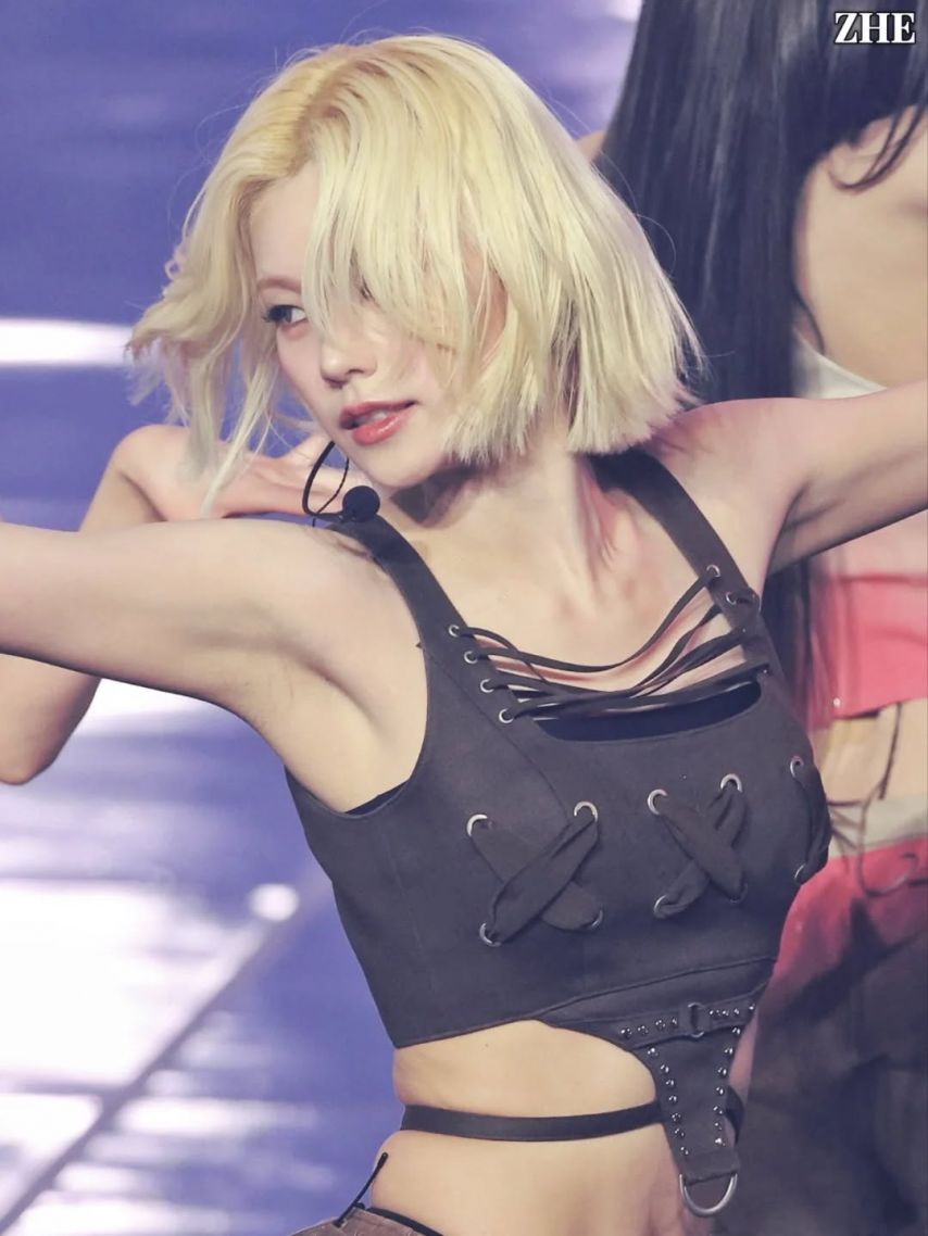 금발이-만족스러운듯한-있지-예지씨-근황.jpg-18-이미지