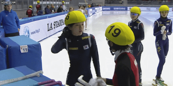 중국-비매너-쇼트트랙-담당-일진.gif-0-이미지