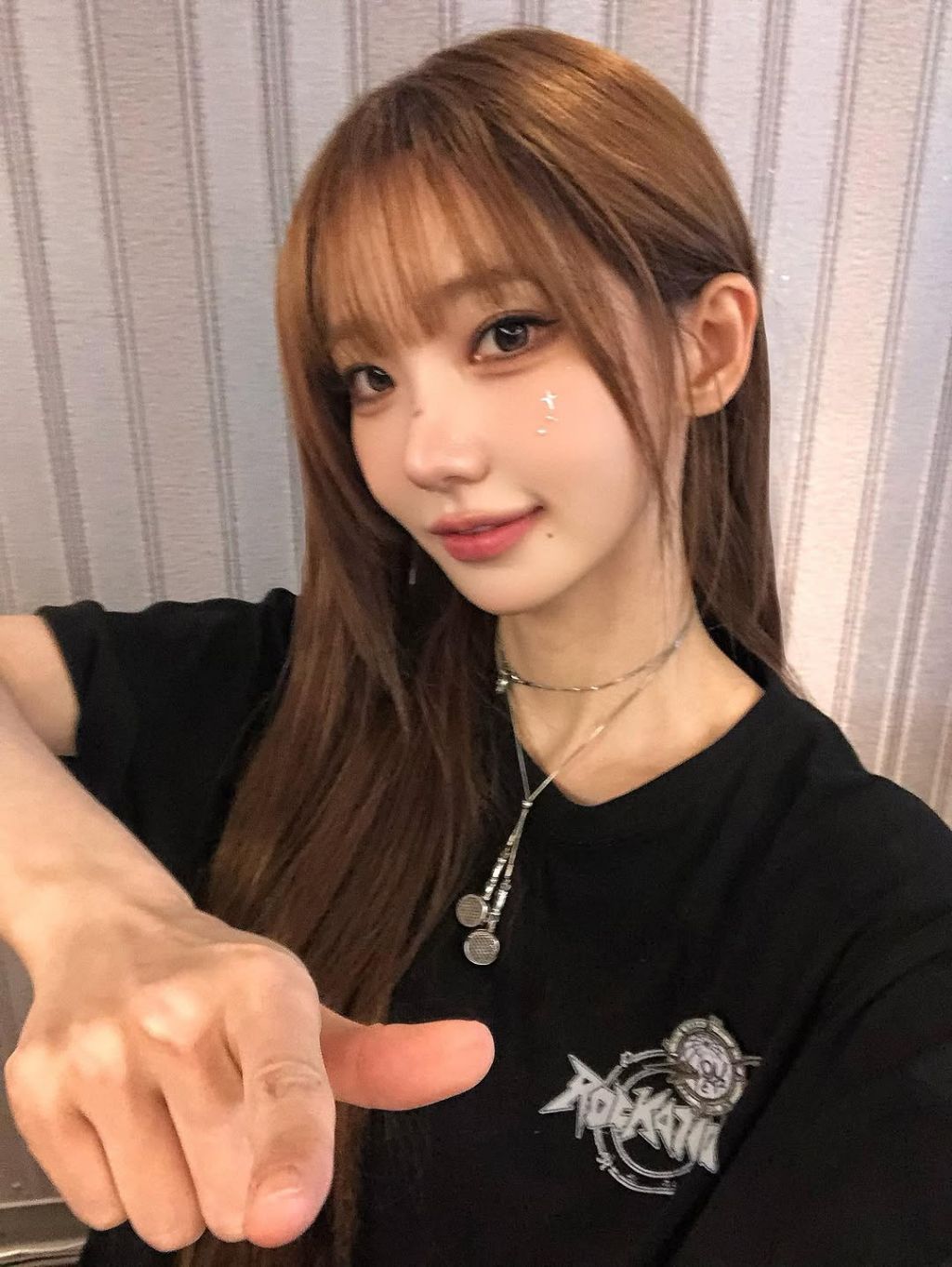 QWER-마젠타-인스타-8-이미지