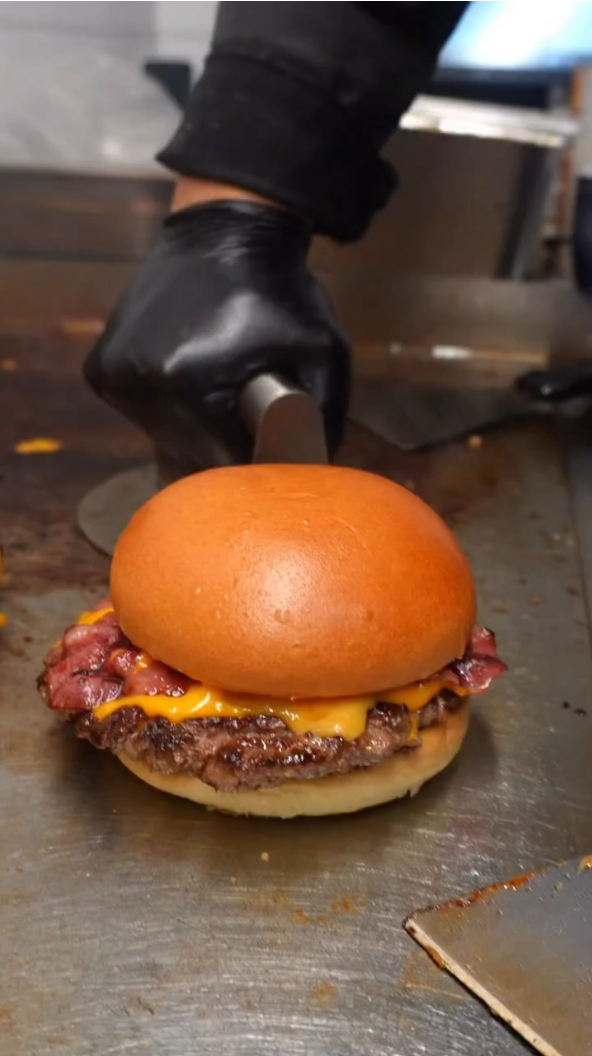 폭력적인-비주얼의-압축-햄버거-0-이미지