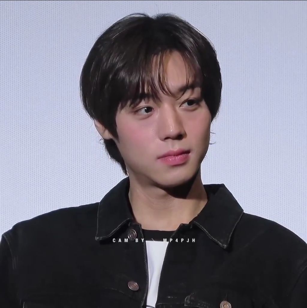 진짜-있는-살-없는-살-다-빼고-바짝!!!!-말려야-되는-연예인-1위-25-이미지