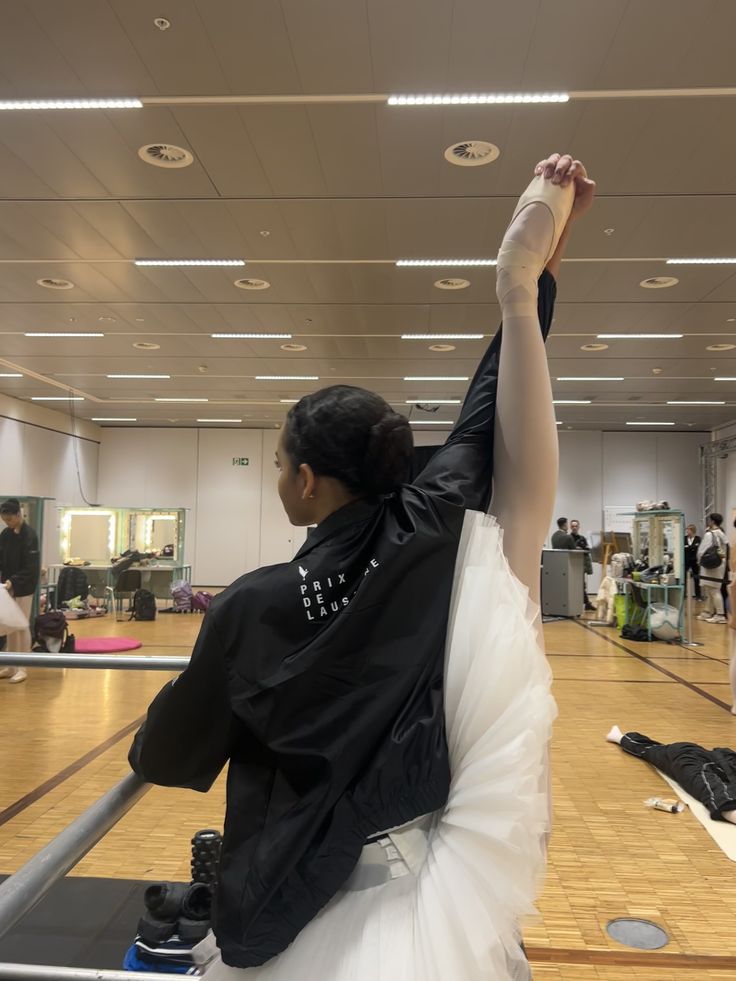 발레-스트레칭-🩰-3-이미지