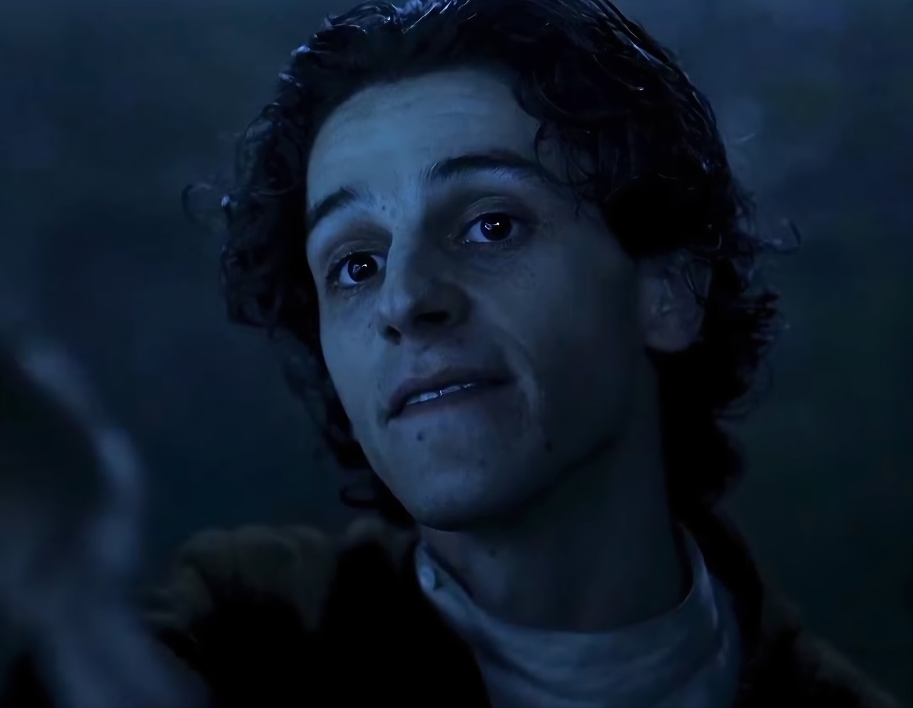 팀버튼이-보고-박수쳤을-상이라는-'웬즈데이'-출연배우-2-이미지