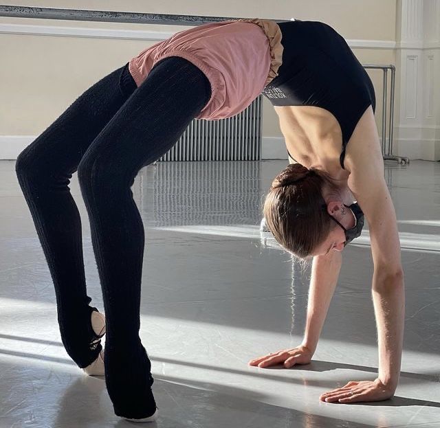 발레-스트레칭-🩰-16-이미지