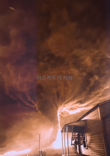 관객들이-매우-만족한다는-4DX-영화-0-이미지