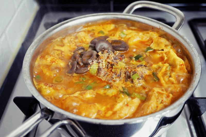 호불호-씨게-갈리는-전찌개-3-이미지