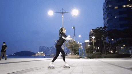 피겨-선수에게-인라인을-신겨보았더니.gif-0-이미지