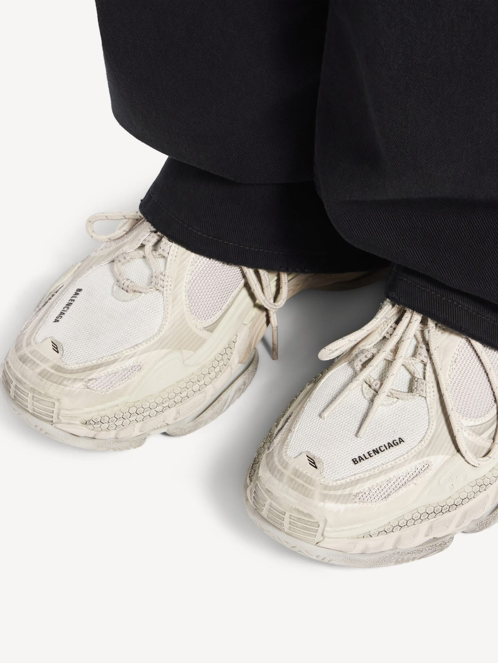 발렌시아가-트리플S2-출시-7-이미지