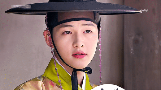 유럽식-제복,-수트-못지-않게-체형을-많이-타는-것-같은-남자-한복-10-이미지