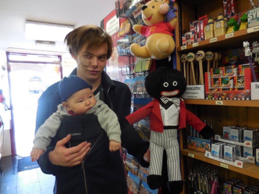 기묘한-이야기에-나온-배우-찰리-히튼은-사실-11살-아들이-있음-13-이미지