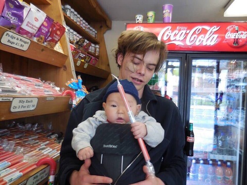 기묘한-이야기에-나온-배우-찰리-히튼은-사실-11살-아들이-있음-12-이미지