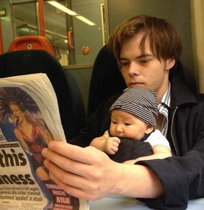 기묘한-이야기에-나온-배우-찰리-히튼은-사실-11살-아들이-있음-9-이미지