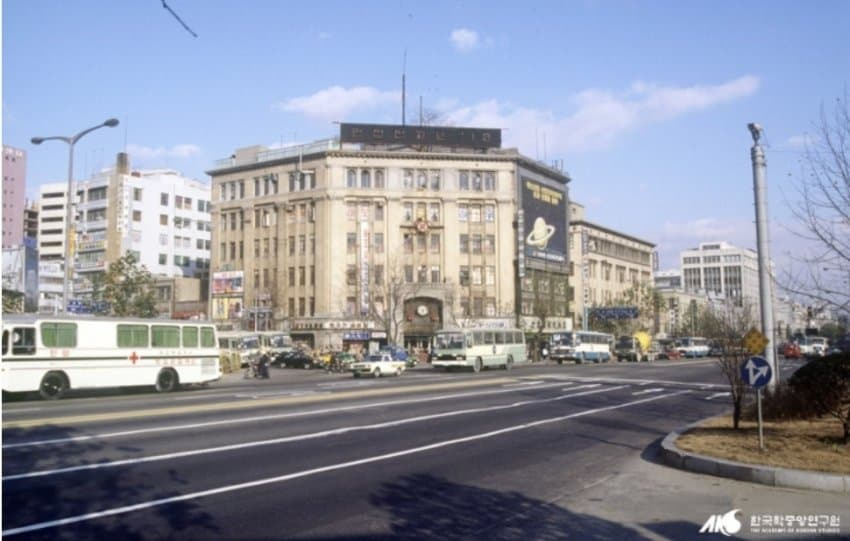 일제강점기-건축물들의-철거-후-현재-모습-14-이미지