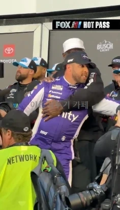 나스카-데이토나-500-우승하고-좋아하는-마이클-조던-6-이미지