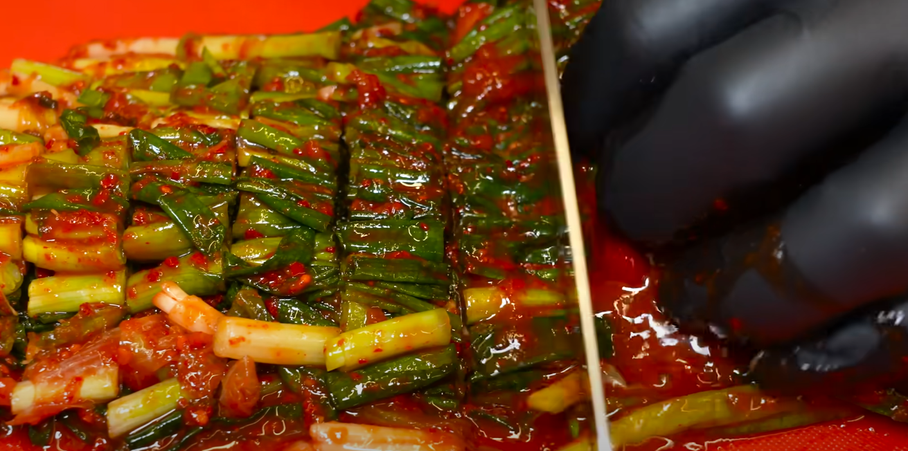 타코야끼에-파김치는-생각도-못했다.jpg-1-이미지