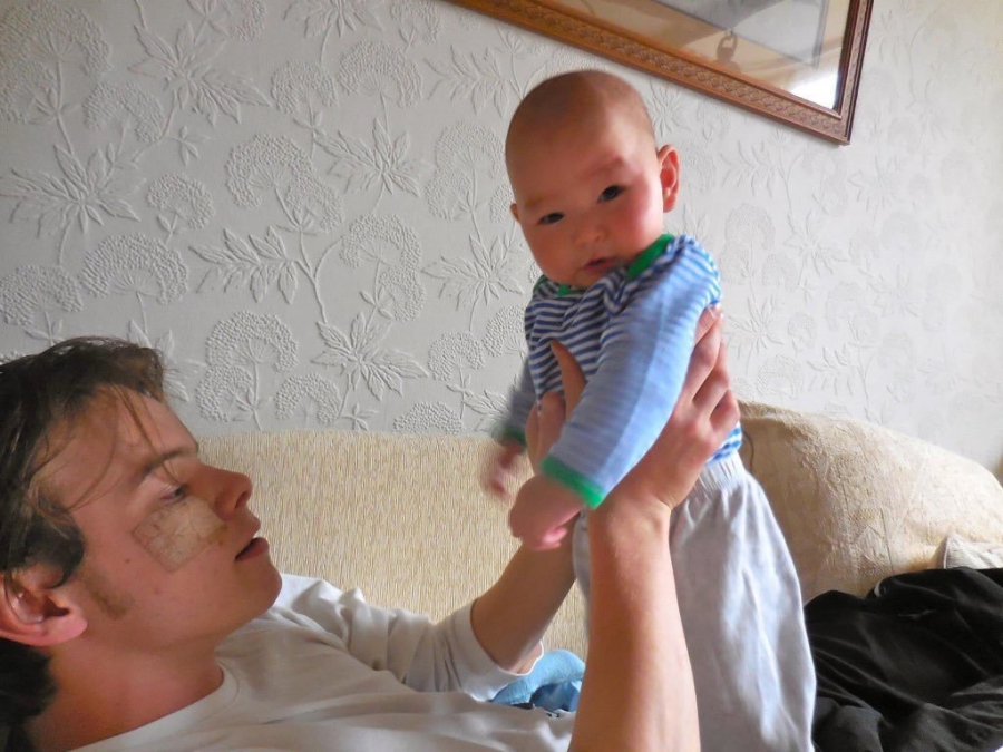 기묘한-이야기에-나온-배우-찰리-히튼은-사실-11살-아들이-있음-11-이미지