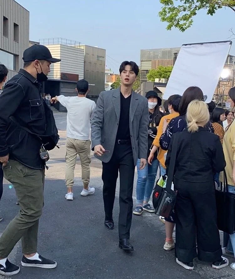 요즘-여자들이-좋아하는-남자-얼굴-스타일-5-이미지